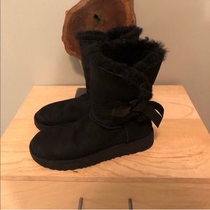 Black Uggs girls size 5